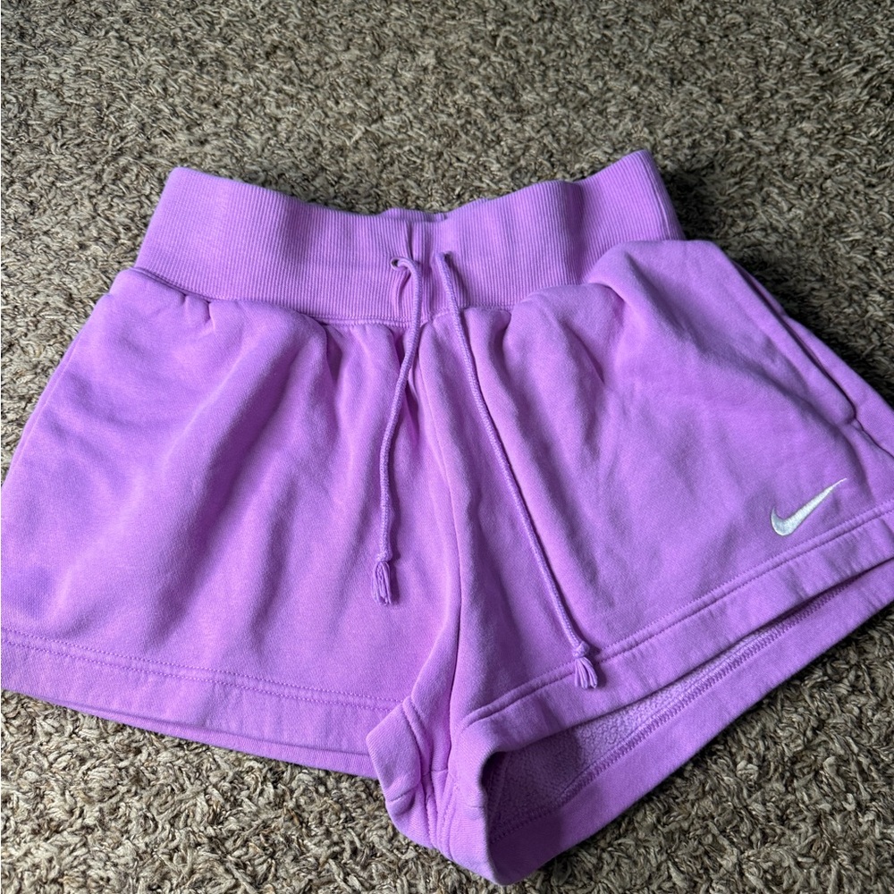 Nike Lavender Fleece Shorts Womens Small Lounge Athletic Swoosh Sweat‎ Shorts